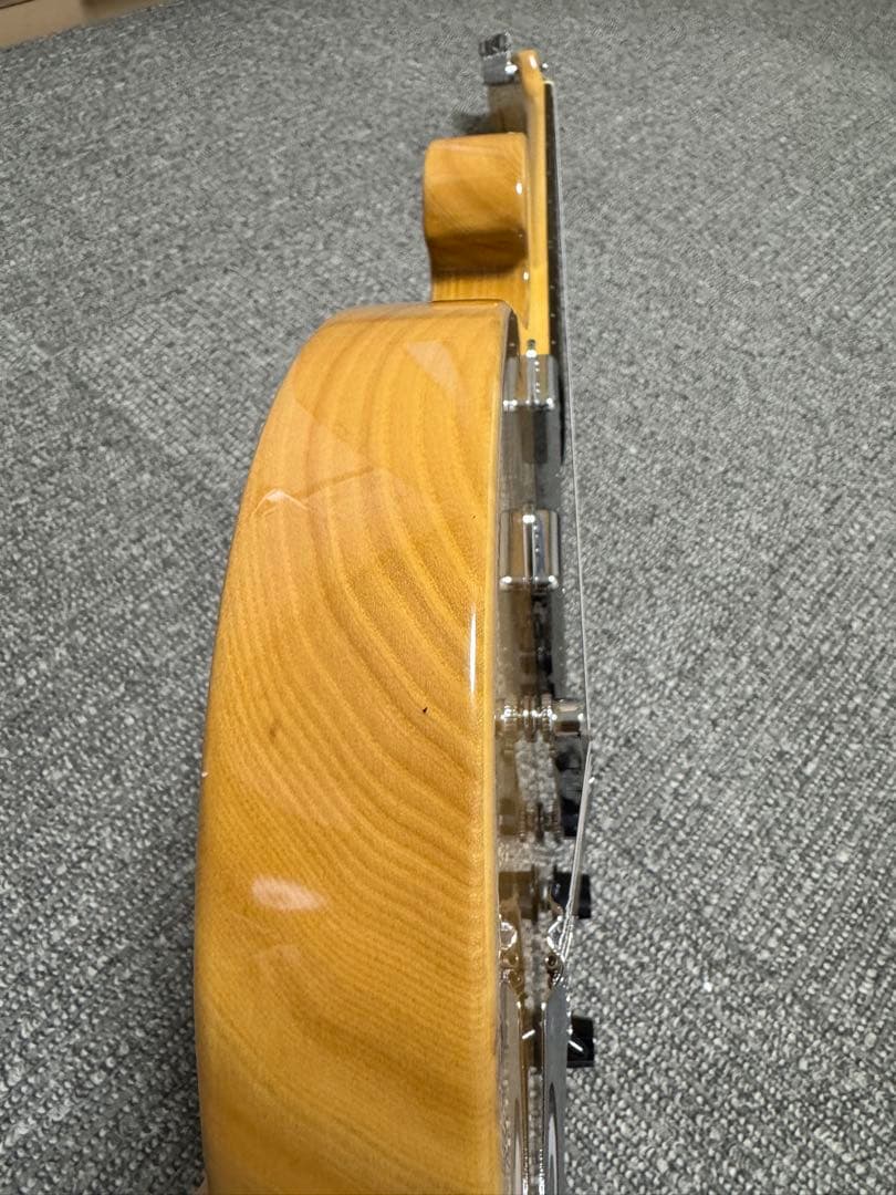 新品同様 オリジナルエレキギター バールメープル トラピーズテールピース