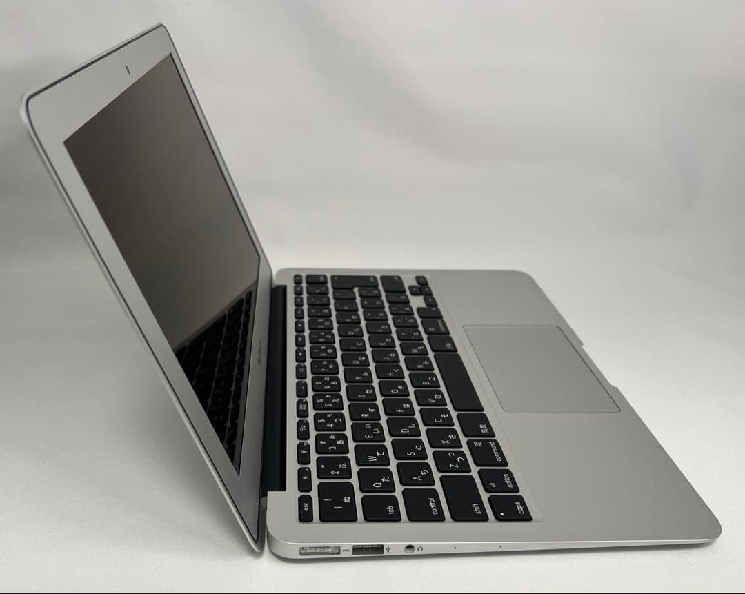 MacBook Air A1466 Early2015 中古