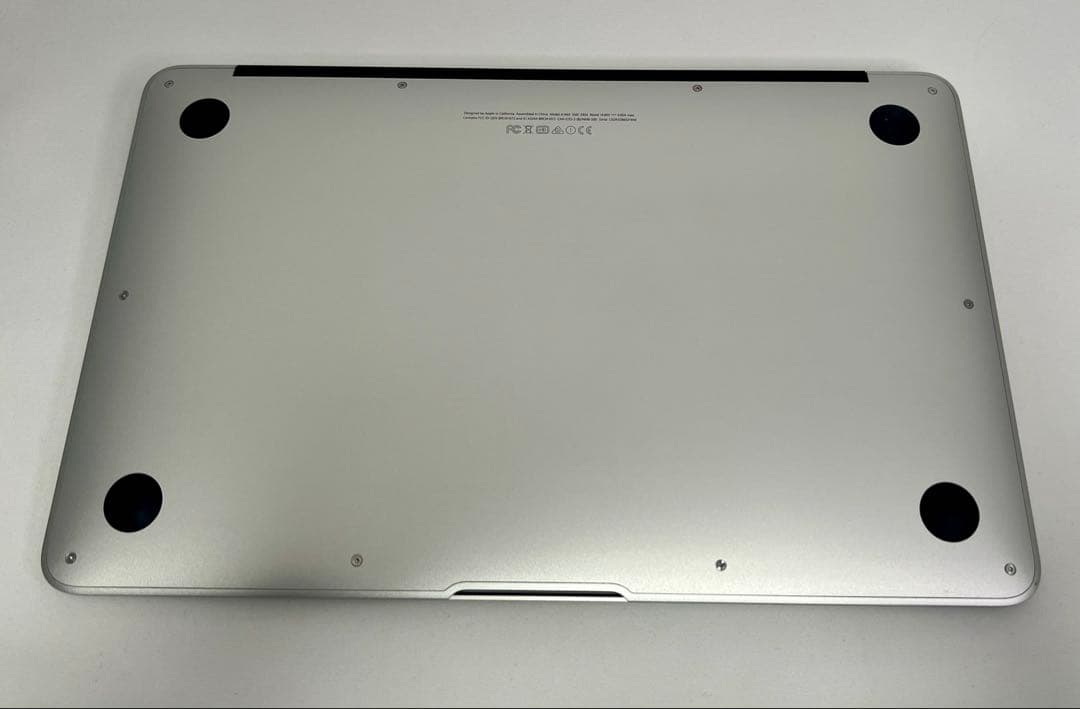 MacBook Air A1466 Early2015 中古