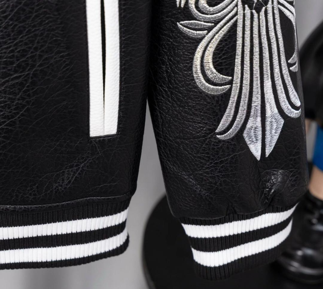 ブラック刺繍 スタジアムジャケット chrome