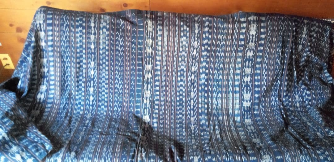 イカット(絣)　グァテマラ製　ベッドカバー　　ソファーカバー　マルチクロス