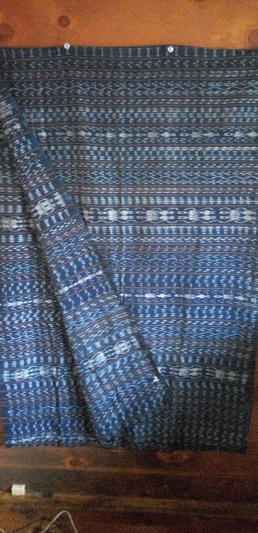 イカット(絣)　グァテマラ製　ベッドカバー　　ソファーカバー　マルチクロス
