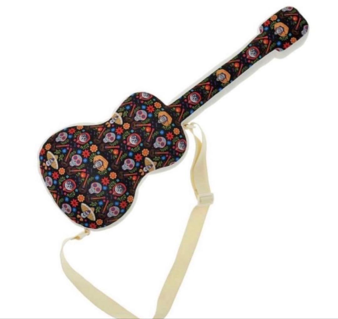 リメンバーミー　ギター型クッション