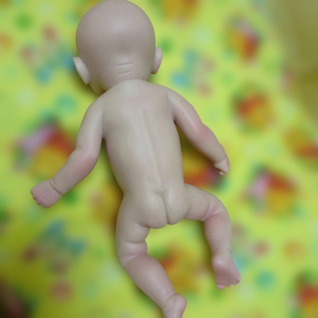 リボーンドール フルシリコン クリクリお目々が可愛い女の子＆ねんねの女の子