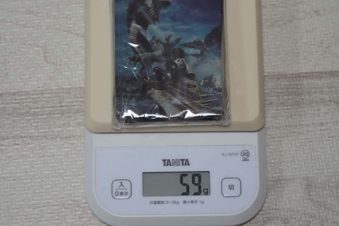 開封品未使用　50枚　リオレウス　モンスターハンター　モンハン　スリーブ