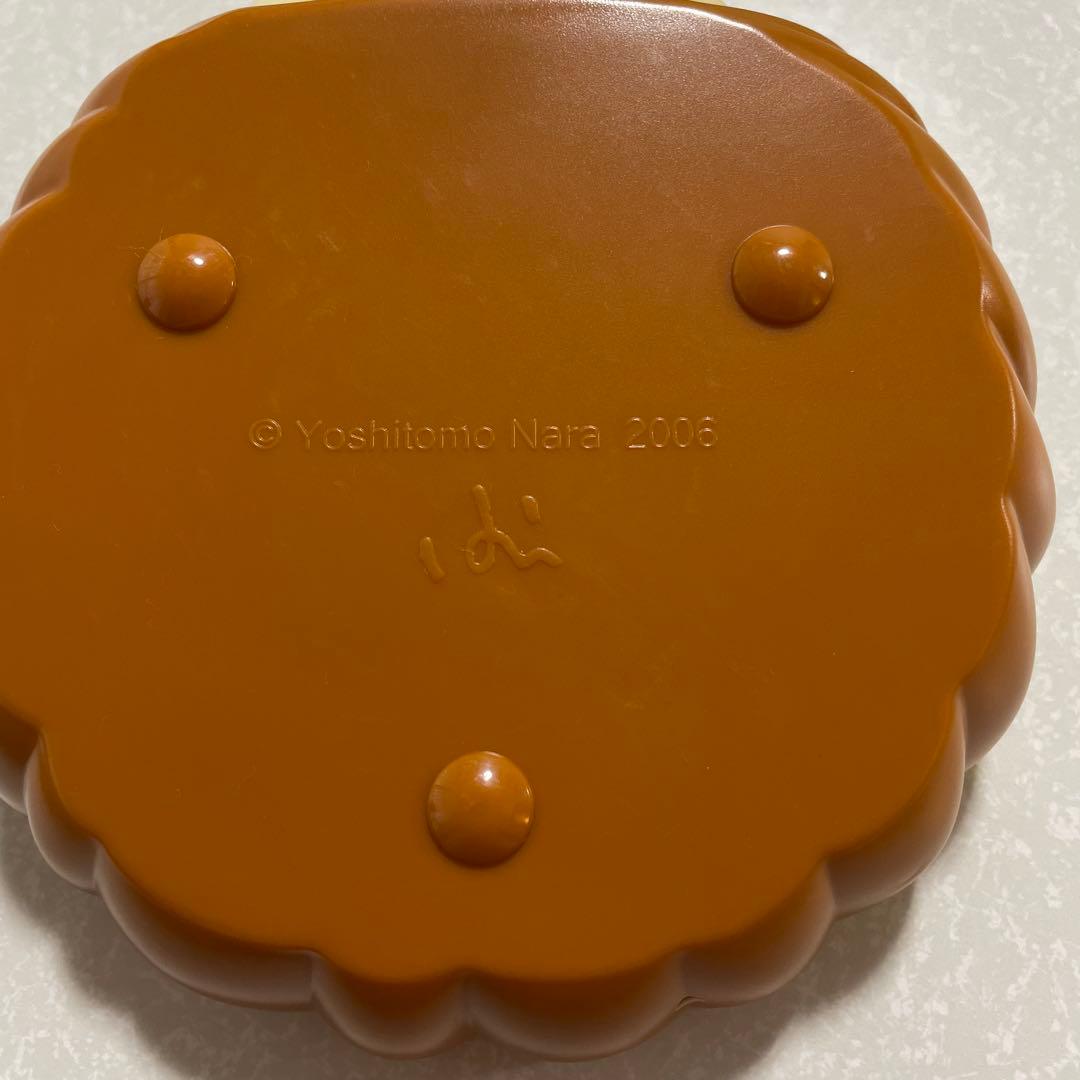 奈良美智　グミガール　オランジェリー　Gummi Girl ケース オレンジ