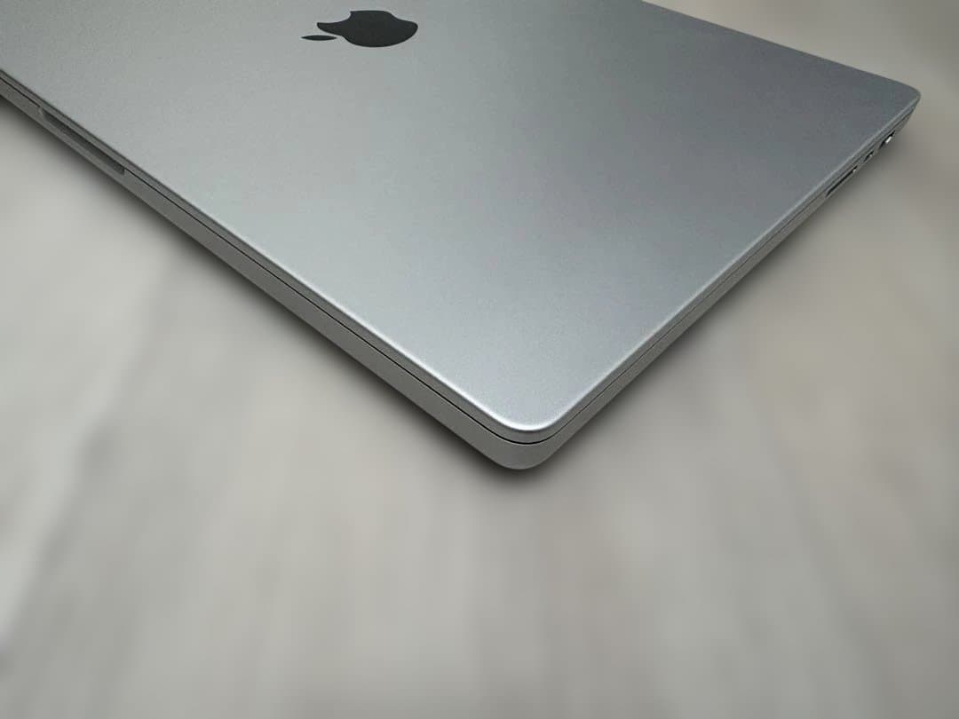 Apple MacBook Pro 16インチ