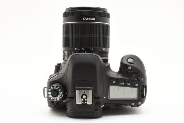 【美品】キャノン Canon EOS80D レンズキット 《S数2143回》