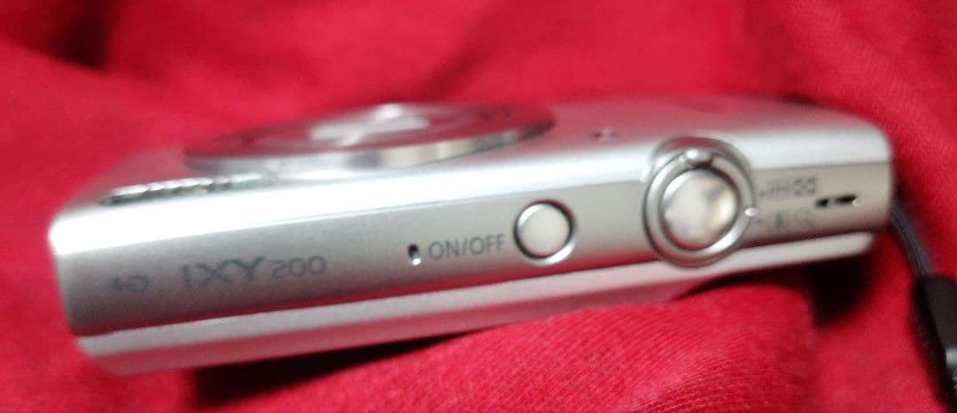 CANON IXY 200 コンパクトデジタルカメラ シルバー メモリーカード付
