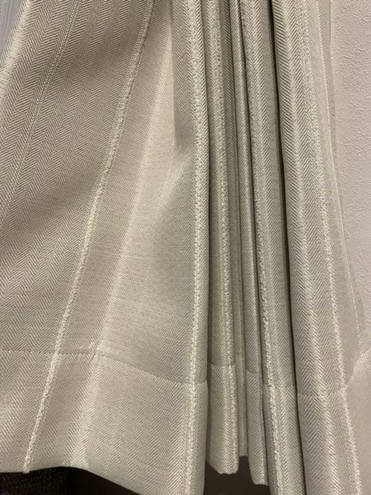 美品　布カーテン　2枚