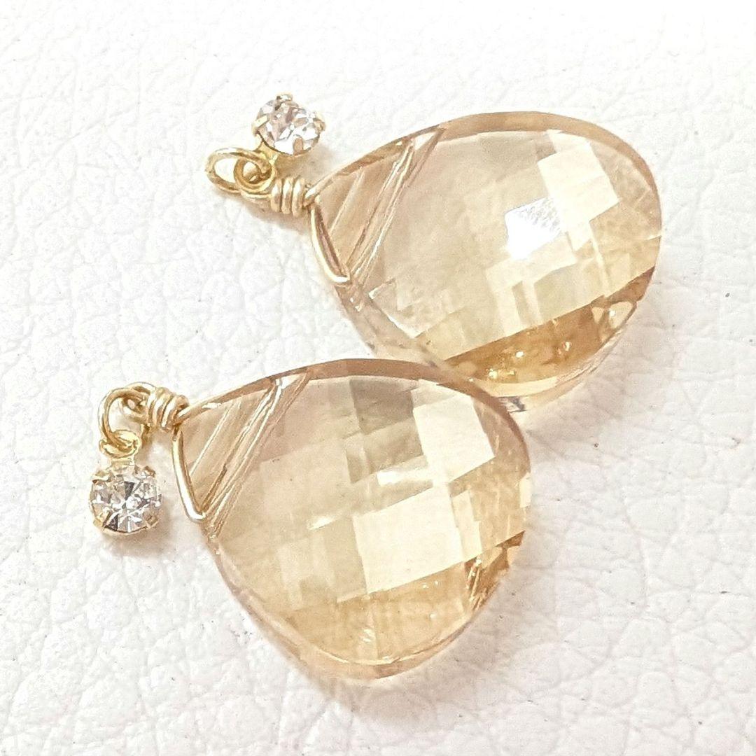 SWAROVSKIのチャーム〈No.B743〉