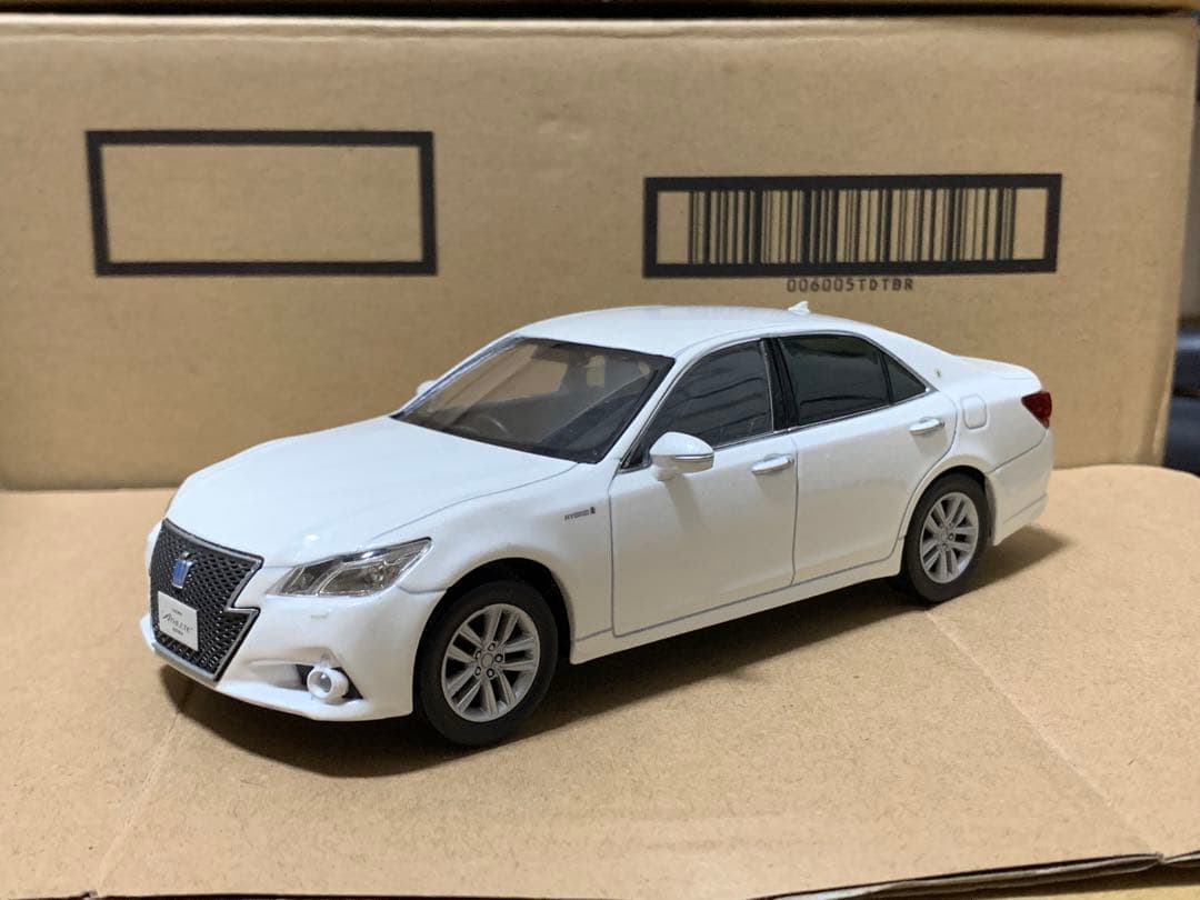 x*a様 クラウンアスリート カラーサンプル