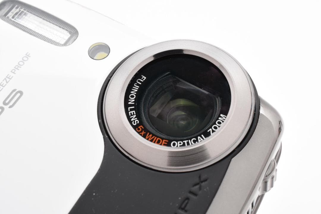 【極美品】FUJIFILM FINEPIX XP30 ホワイト　動作確認済