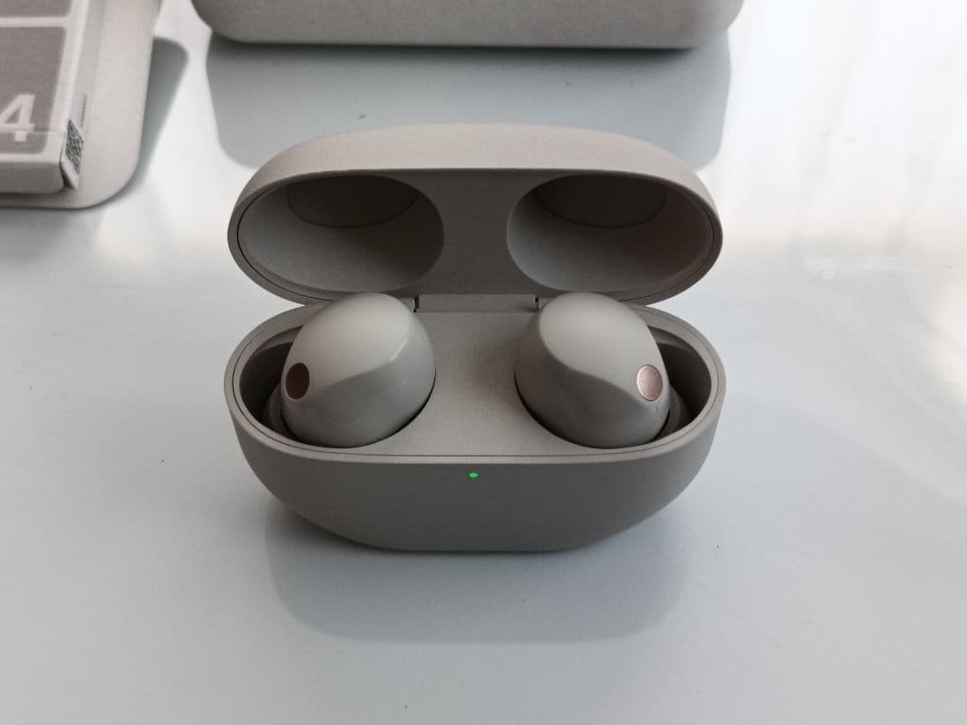 【ほぼ新品】SONY WF-1000XM5 プラチナシルバー