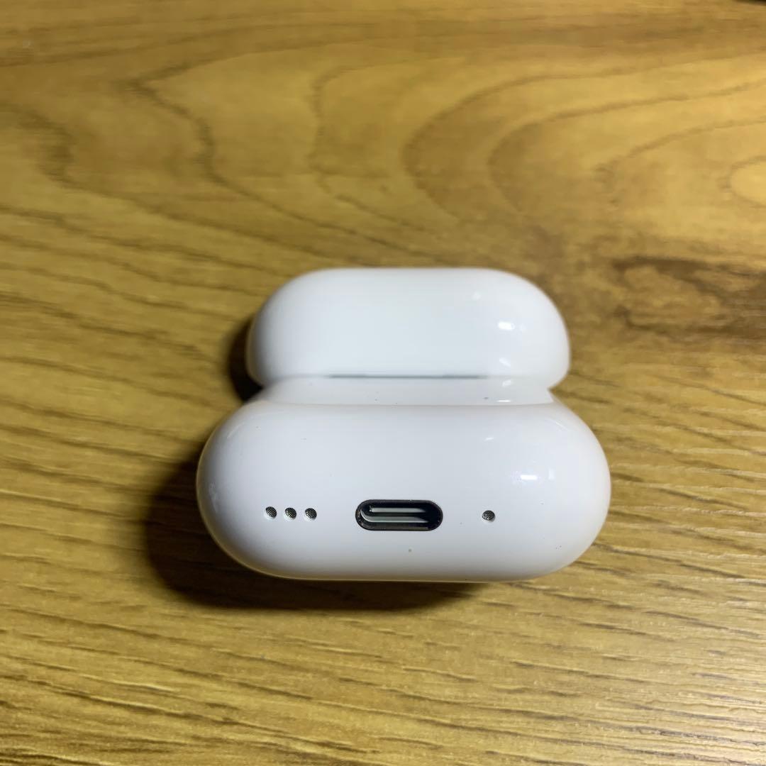 Apple AirPods 第4世代　ANC ノイズキャンセリング付　充電ケース