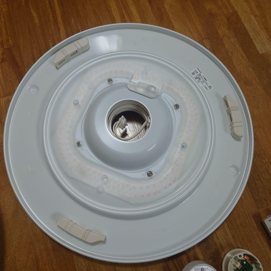 パナソニックLED照明器具　HH-CE1219AH　12 畳用