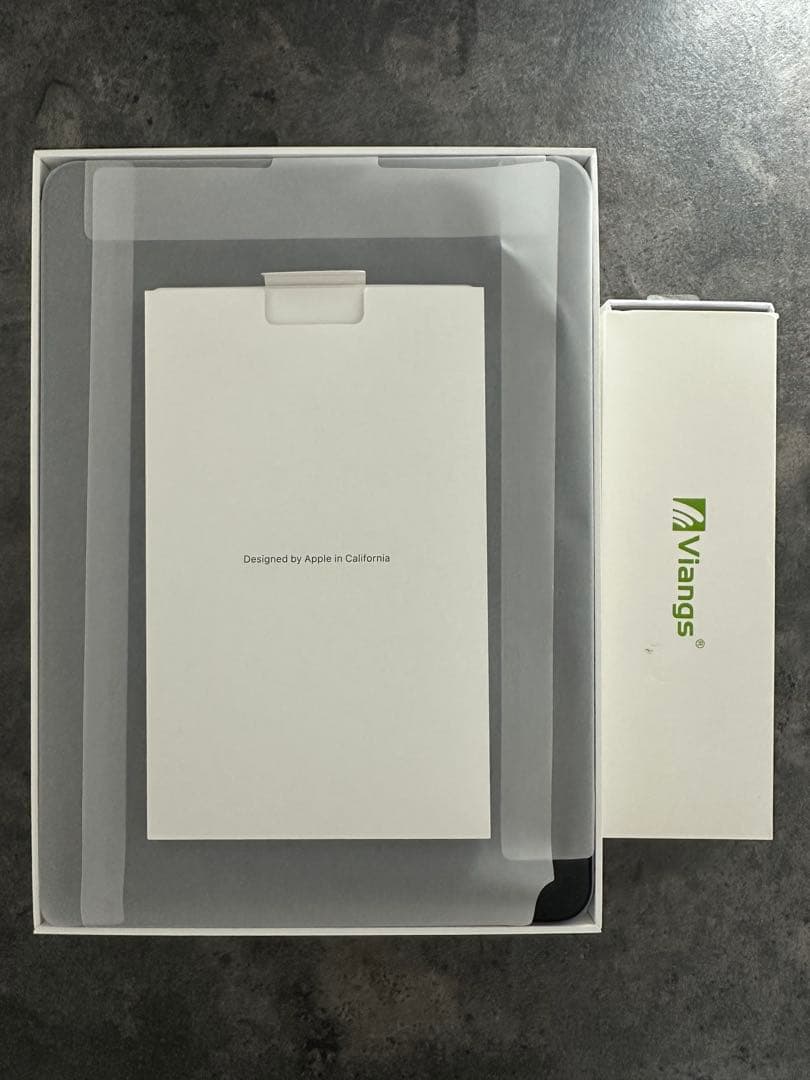 iPad Air (第5世代) Wi-Fi 64GB (フィルム付本体+ペン)