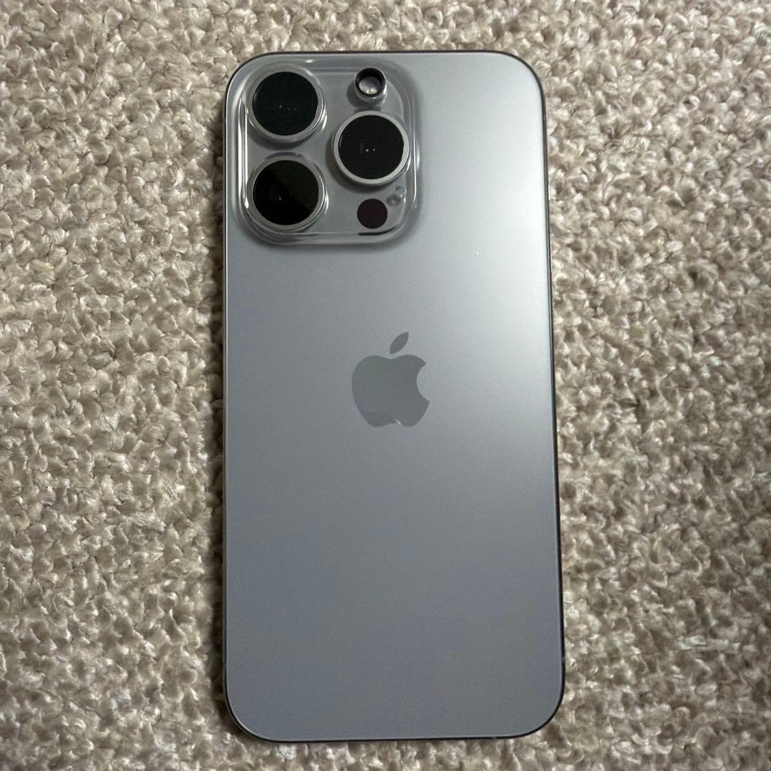 Apple iPhone15 Pro ナチュラルチタニウム 本体