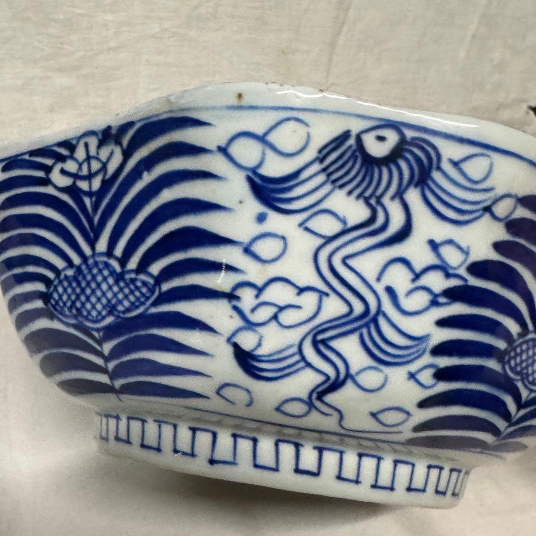 骨董皿　明治時代の染付角鉢　器　角鉢　隅切り　藍皿　デザイン皿