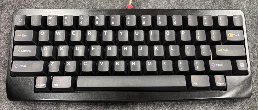KBDfans Agar 60% メカニカルキーボード　石調黒　 【ケースのみ】