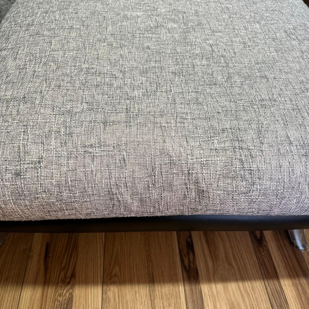 持ち帰り大歓迎　Armonia　グレー カウチソファ 背もたれクッション付き