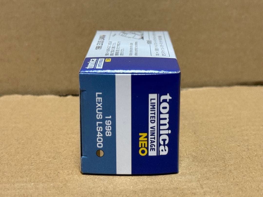 トミカリミテッドヴィンテージネオ LEXUS LS400 1998 ゴールド