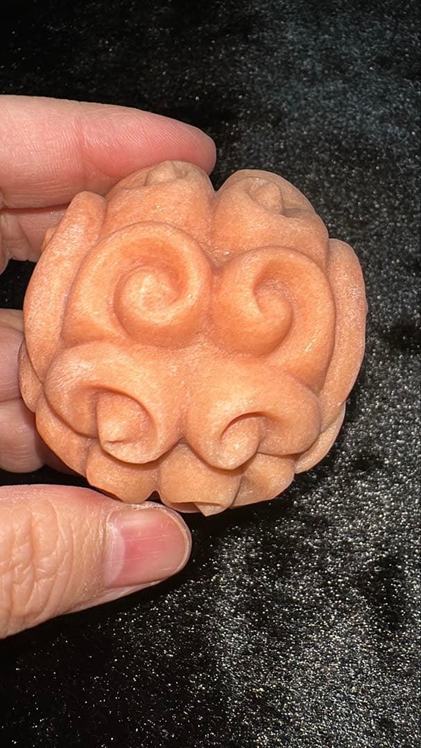 手彫り彫刻 九尾狐番い 脂玉 吉祥紋様 縁起物 如意回紋 猪目ハート スフィア