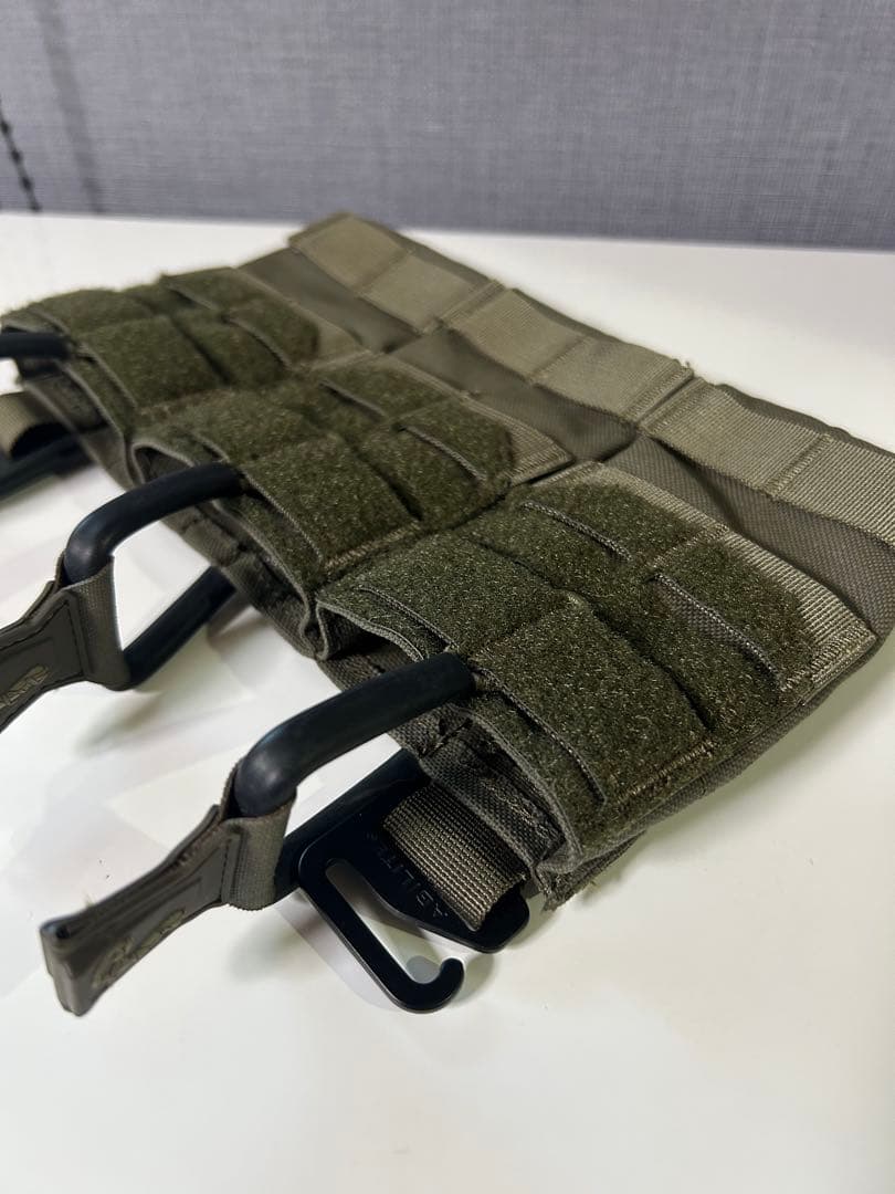 【AGILITE】 トリプルマガジンポーチパネル レンジャーグリーン プラカード