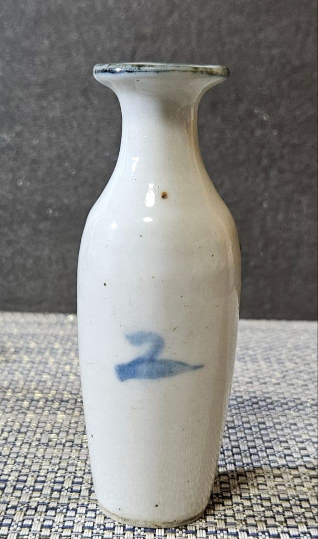 中国古美術　中国古陶磁器　清朝清代　青華　染付　水辺に鳥の図　小瓶　花入　鼻煙壺