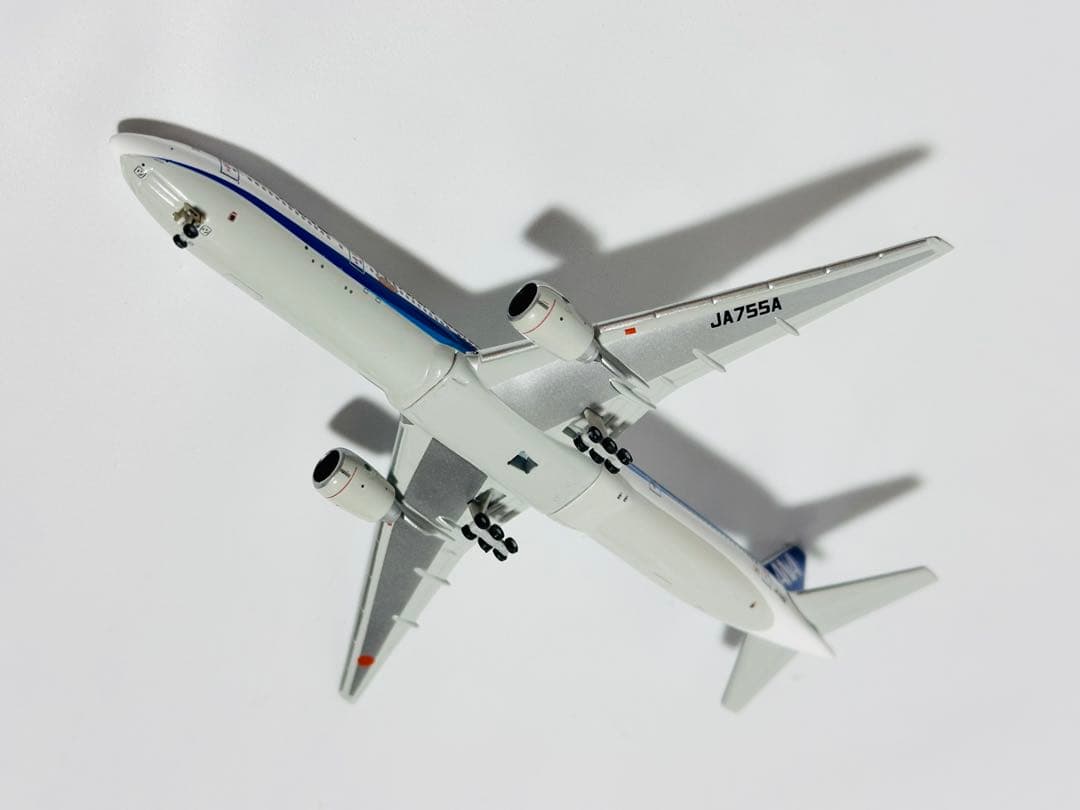 全日空商事 1/500 ANA ガンダムジェット B777-300
