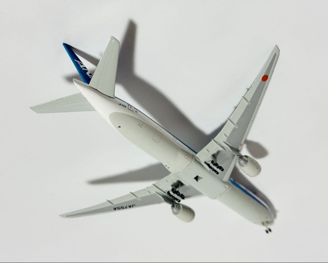 全日空商事 1/500 ANA ガンダムジェット B777-300