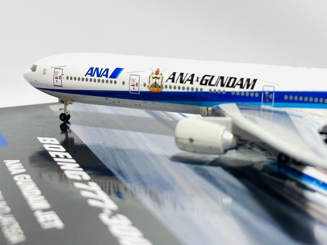全日空商事 1/500 ANA ガンダムジェット B777-300
