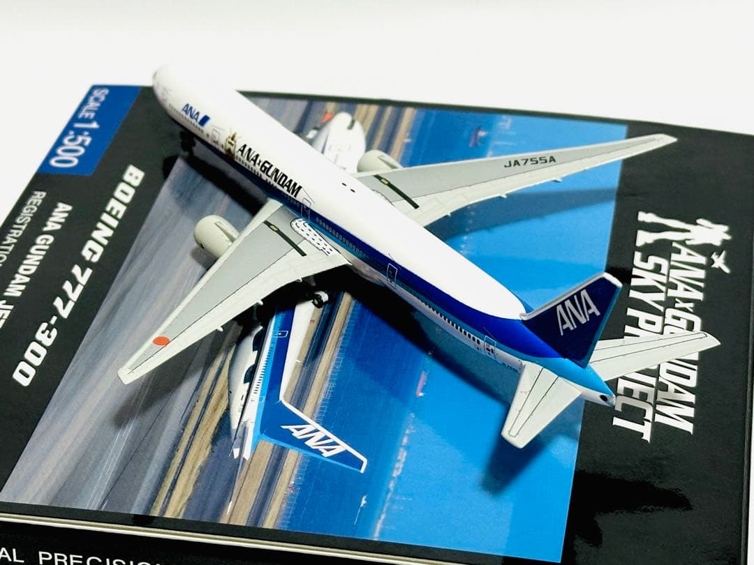 全日空商事 1/500 ANA ガンダムジェット B777-300