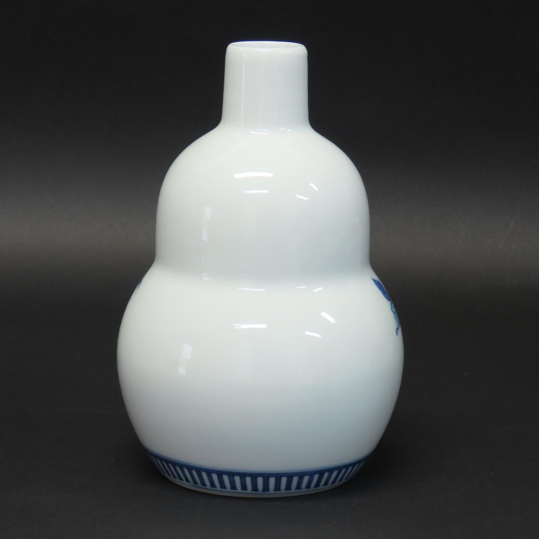 ⭕405 今泉今右衛門 錦牡丹絵花瓶 共箱 高さ17cm/色鍋島 人間国宝