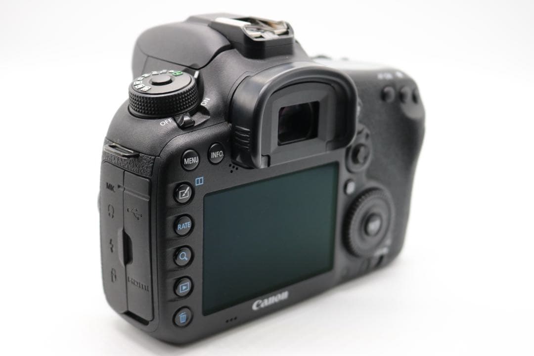 美品 【Canon EOS 7D Mark Ⅱ ダブルレンズセット】 安心保証◎
