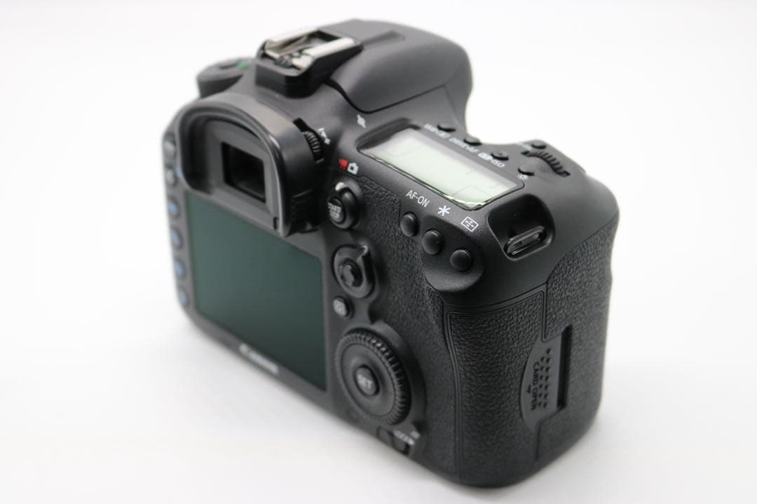 美品 【Canon EOS 7D Mark Ⅱ ダブルレンズセット】 安心保証◎