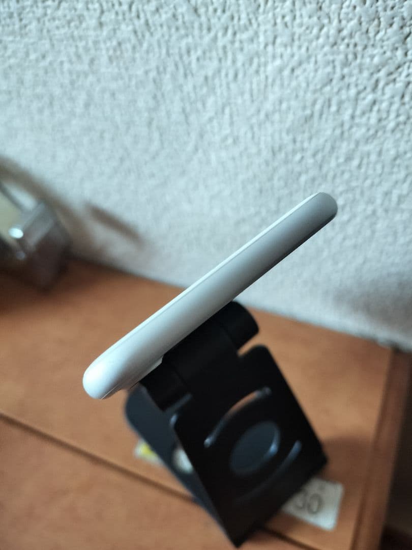 iPhone 7 32GB バッテリー89% simフリー