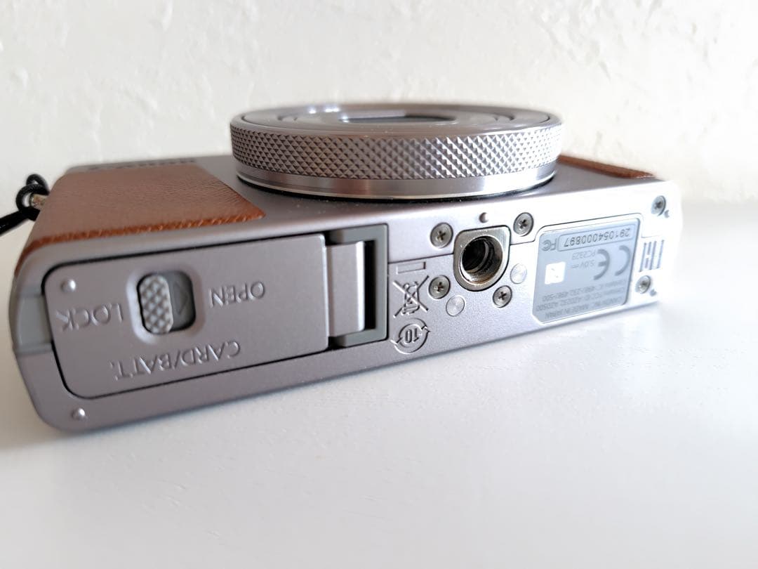 Canon PowerShot G9 X Mark II 本体と取扱説明書