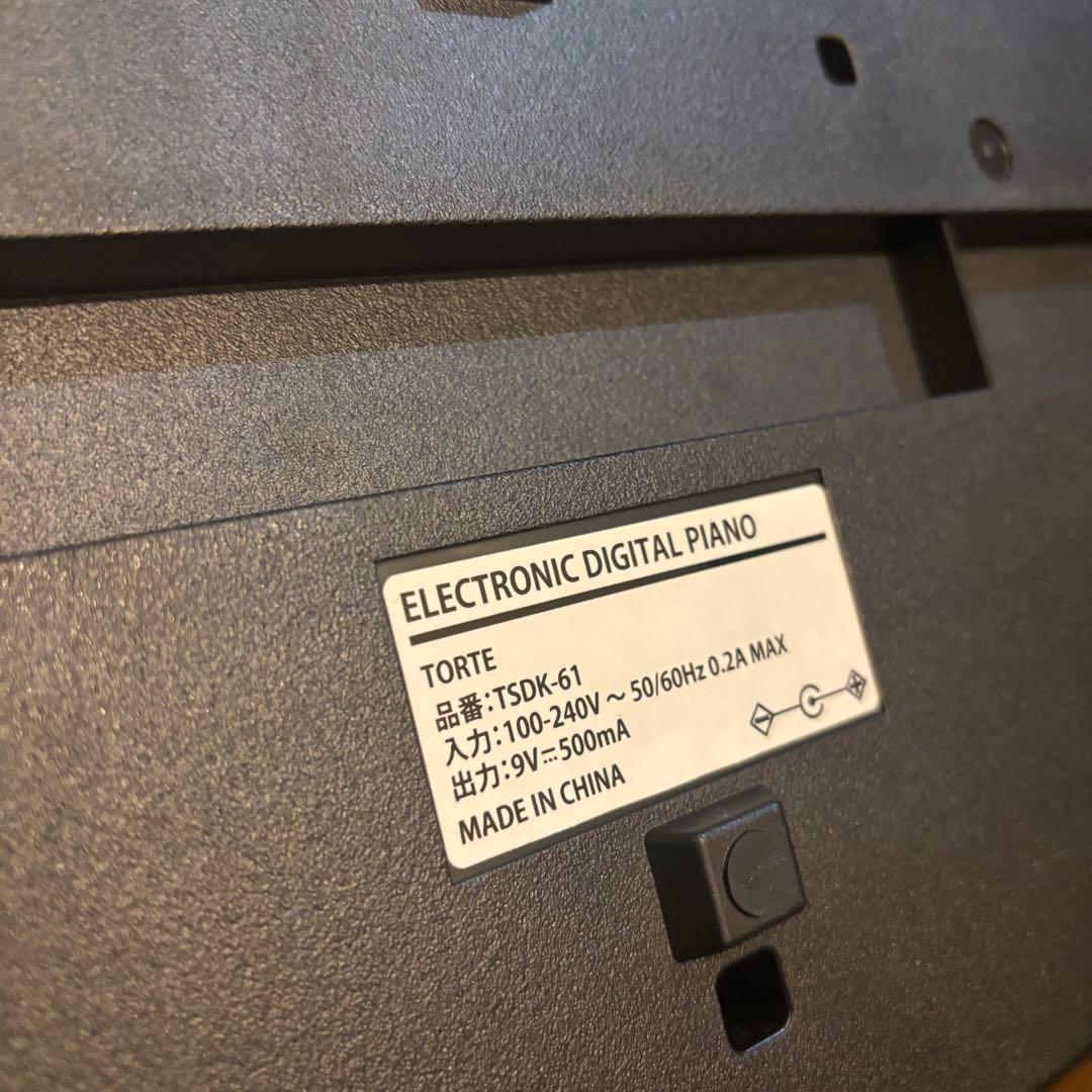 トルテ 電子キーボード 61鍵 譜面台・アダプター・マイク付き
