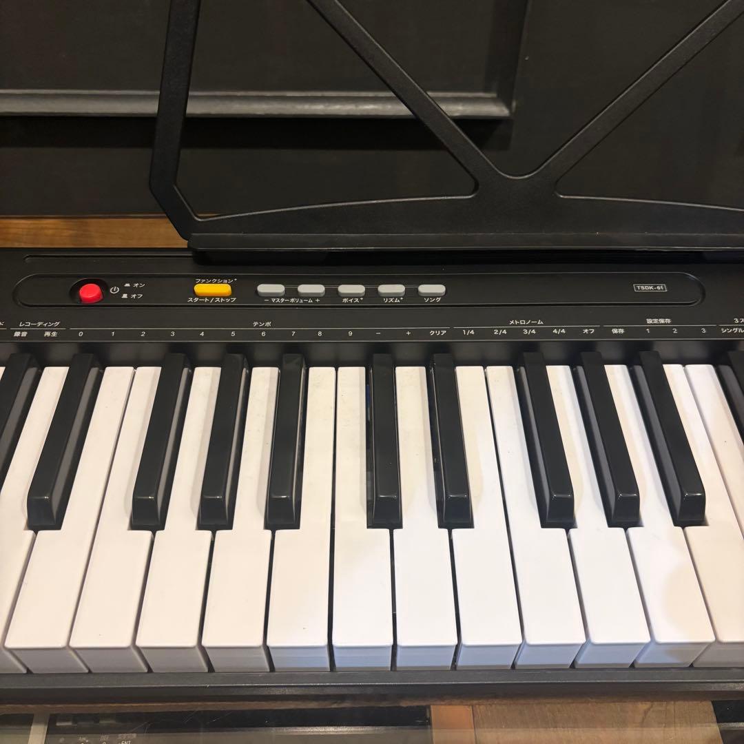 トルテ 電子キーボード 61鍵 譜面台・アダプター・マイク付き