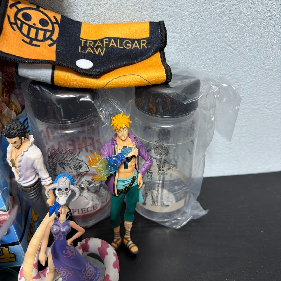 ワンピース フィギュア グッズ　大量まとめ売り約50点 食玩　プライズ　一番くじ