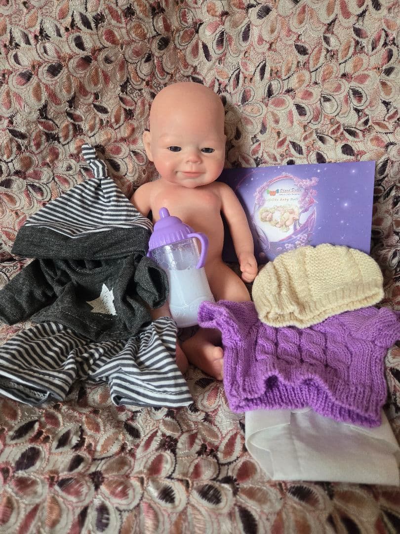 25日、20時で終了します。シリコンリボーンドール