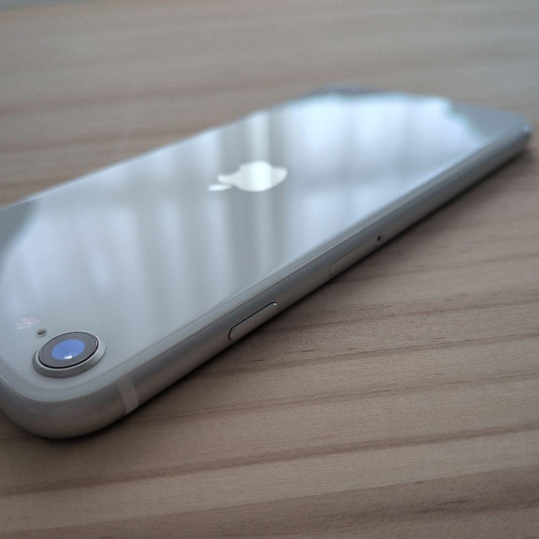 Apple iPhone SE (第2世代) 64GB ホワイト