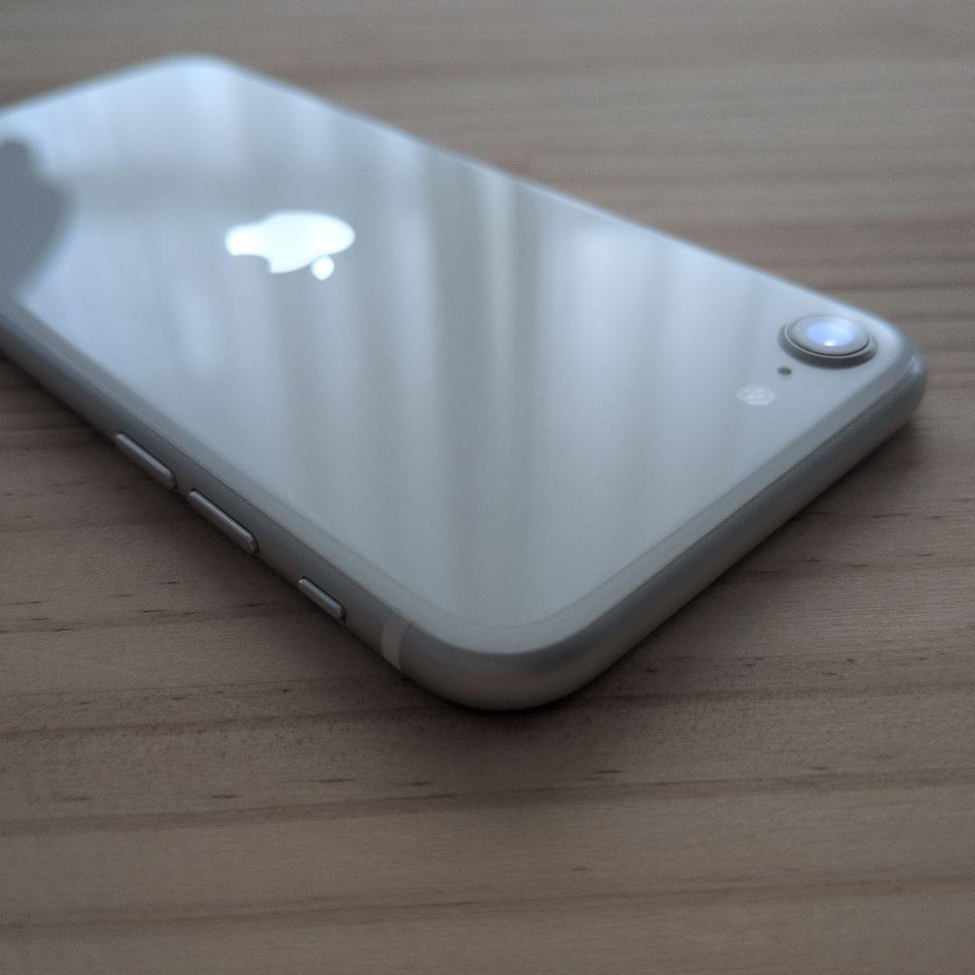 Apple iPhone SE (第2世代) 64GB ホワイト