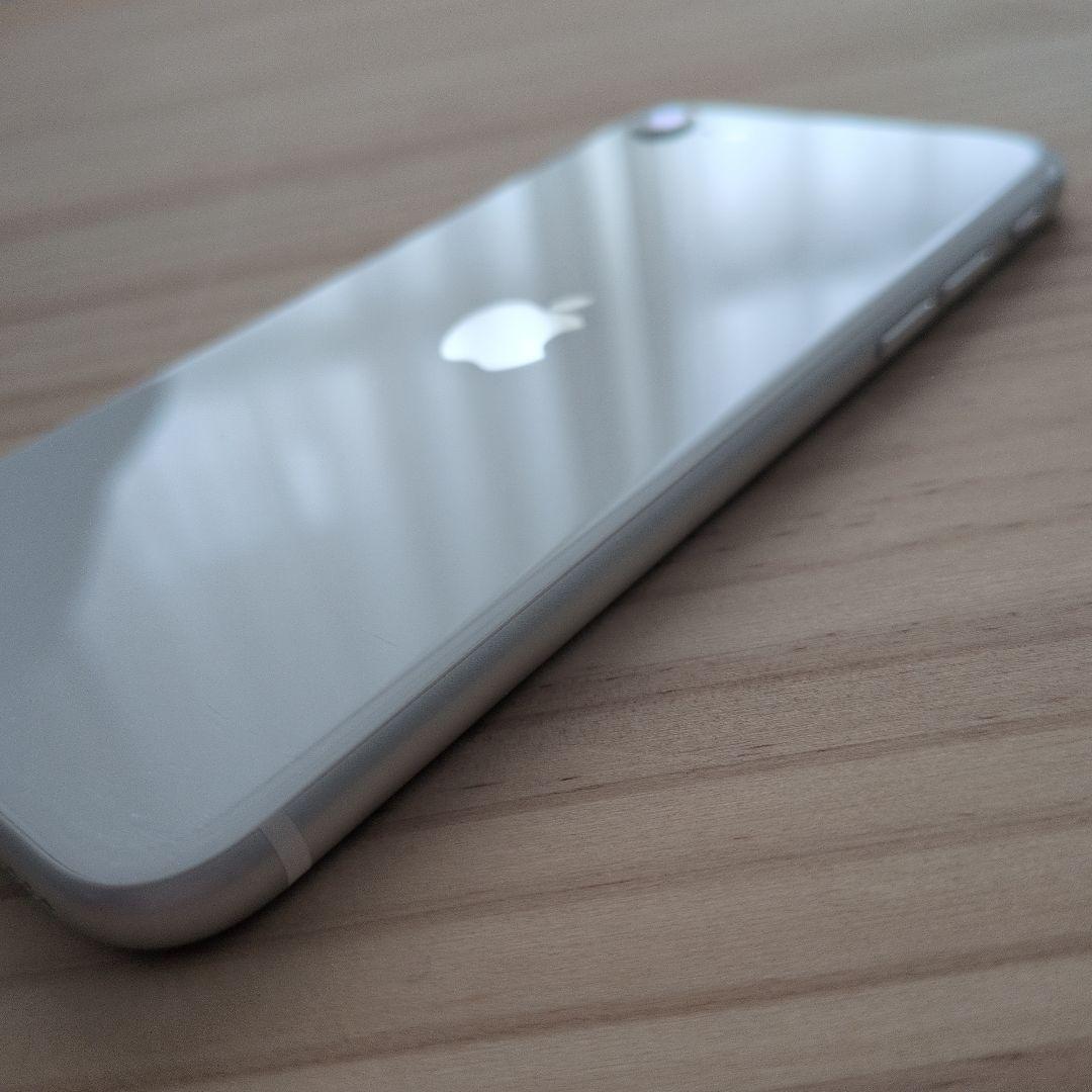 Apple iPhone SE (第2世代) 64GB ホワイト