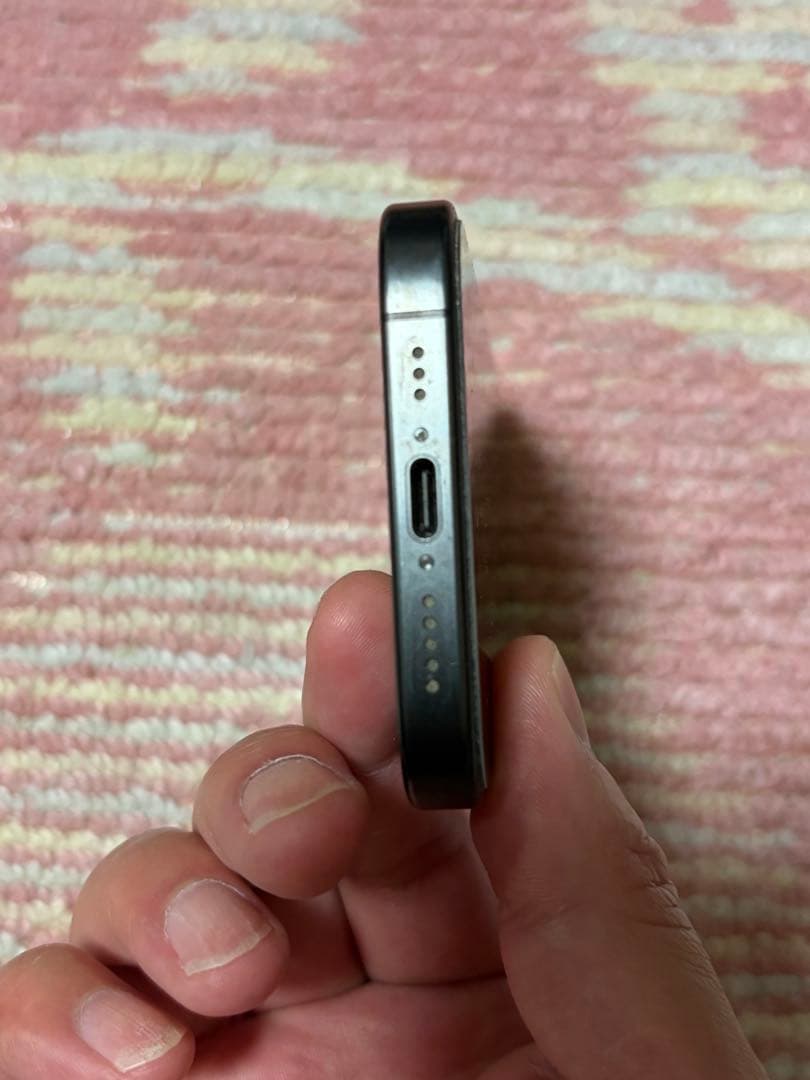 iPhone15PRO 128G本体 + 充電ケーブル　ケースおまけ付き