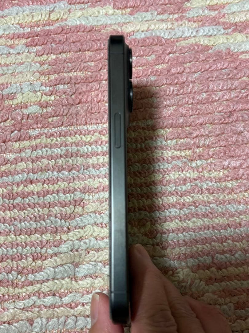 iPhone15PRO 128G本体 + 充電ケーブル　ケースおまけ付き