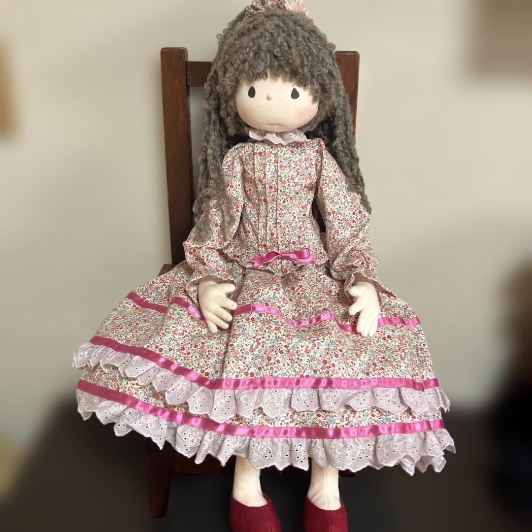 ピンクのフリフリの女の子