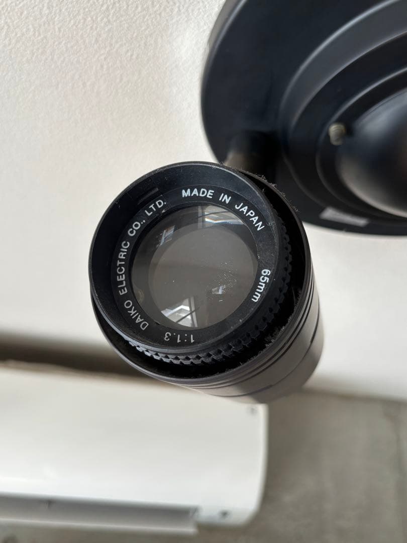 ブラック スポットライト レンズデザイン