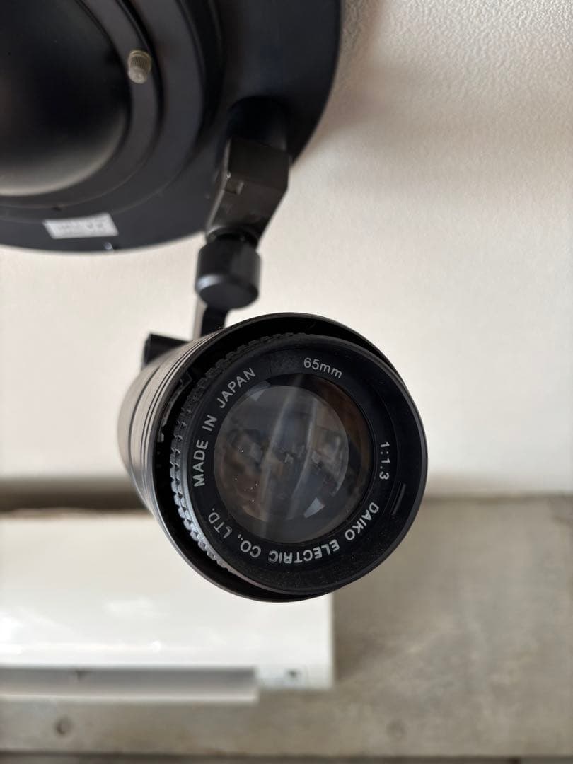 ブラック スポットライト レンズデザイン